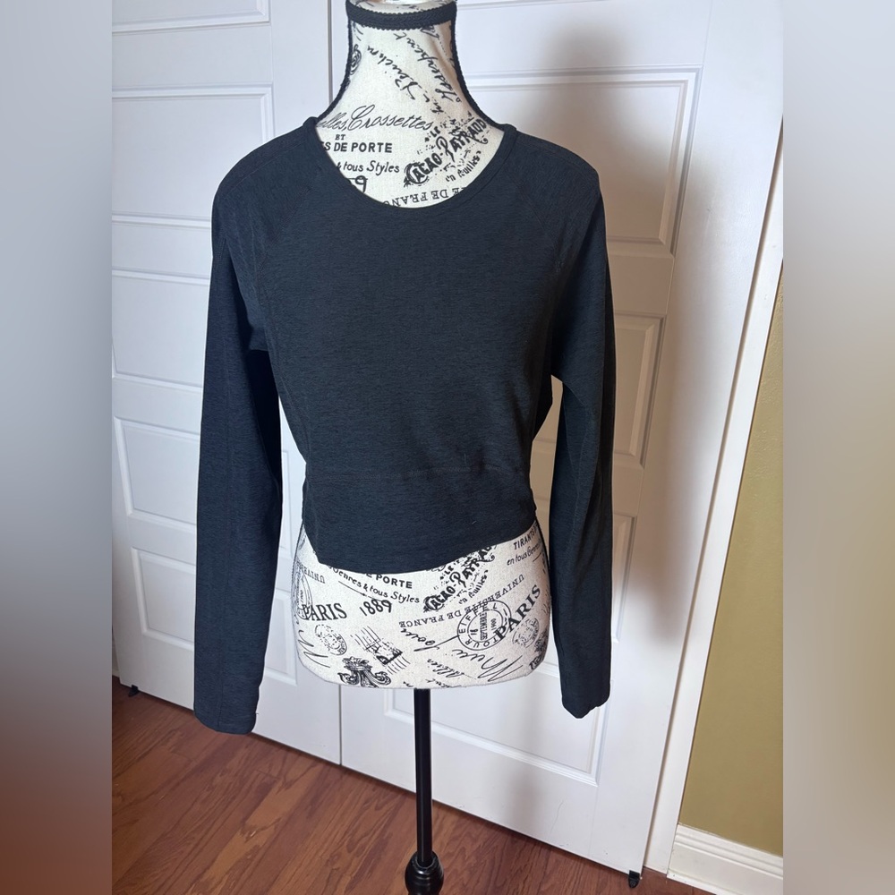 Beyond Yoga Spacedye Shirt Top Womens Black Charcoal Cropped Long Sleeve
